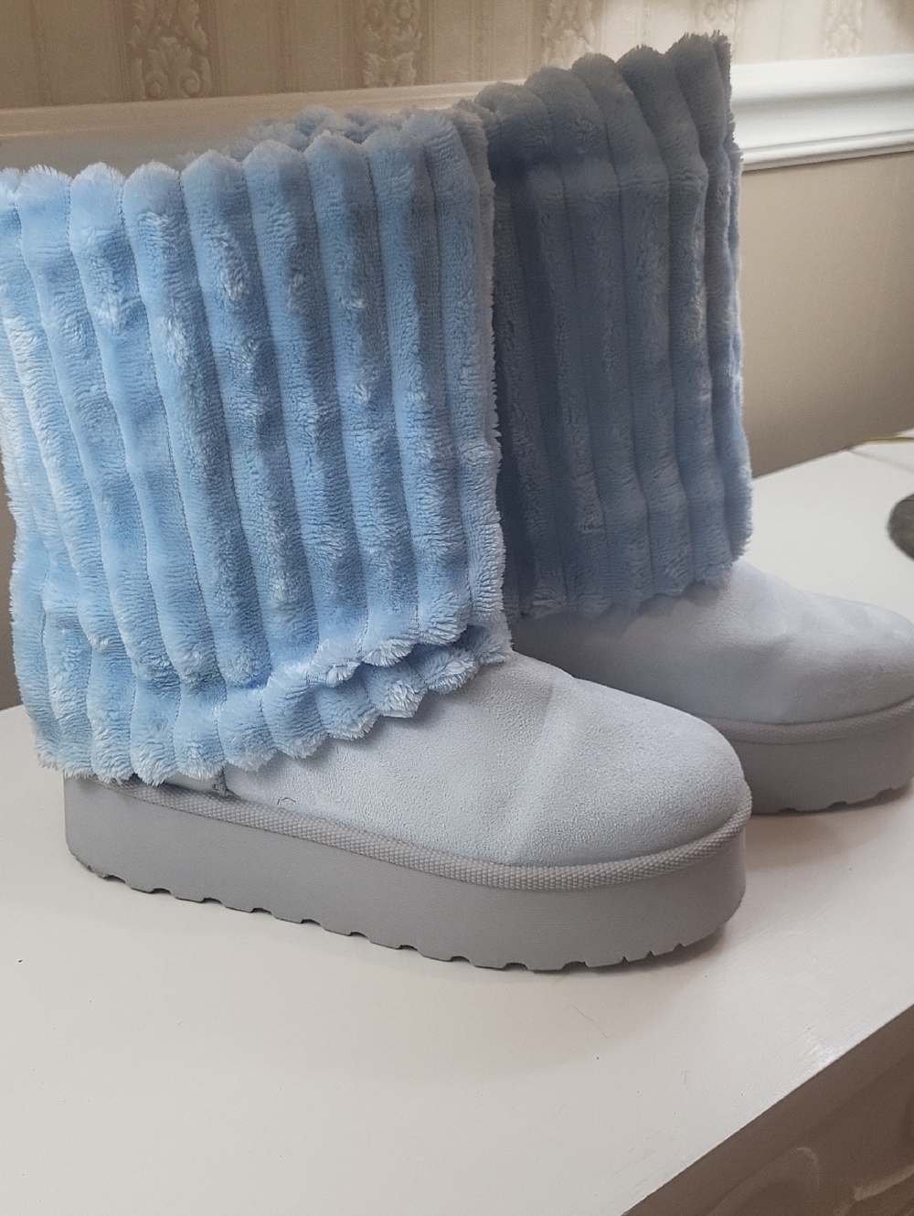 LURNYET Plush BABY BLUE BOOTIES, SIZE 10
